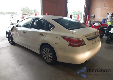 2013 Nissan Altima 2.5 S из США, поврежденный, VIN 1N4AL3AP8DN512662